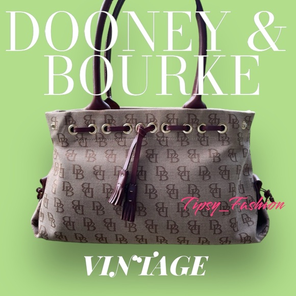 Dooney & Bourke Handbags - Dooney & Bourke Vintage Signature Shoulder Bag EUC